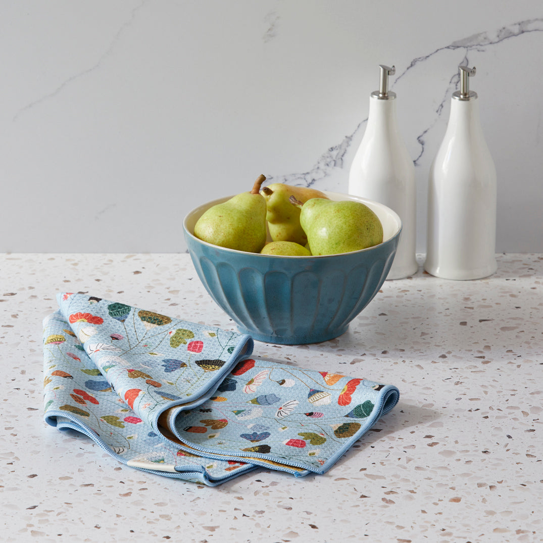 Art by Kate Lower, floral stems, reversible microfiber towels, artistic kitchen towels, kitchen towels
eco-friendly microfiber towels, ultra-absorbent, quick drying