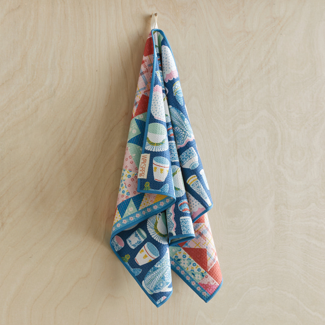 Art by Emily Taylor, vintage glass microfiber towel, best kitchen towels, artist designed kitchen towels 
