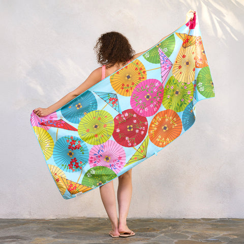 5 O'Clock Somewhere Microfiber Go Big Towel